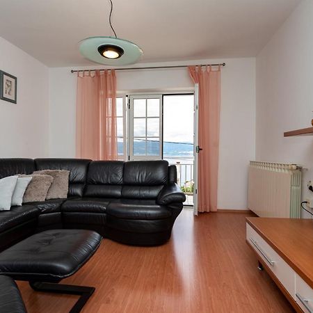 Apartman Maris Vrbnik Eksteriør billede