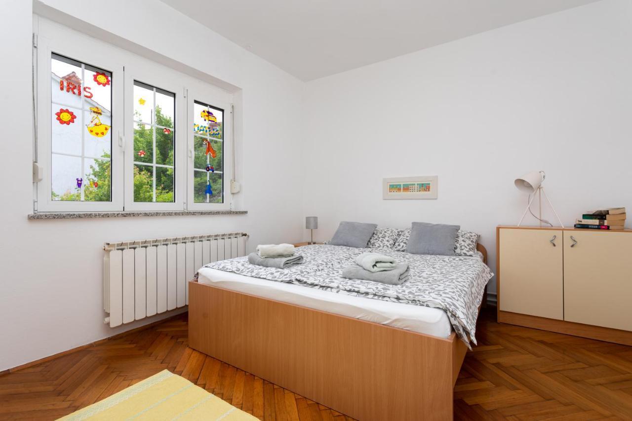 Apartman Maris Vrbnik Eksteriør billede
