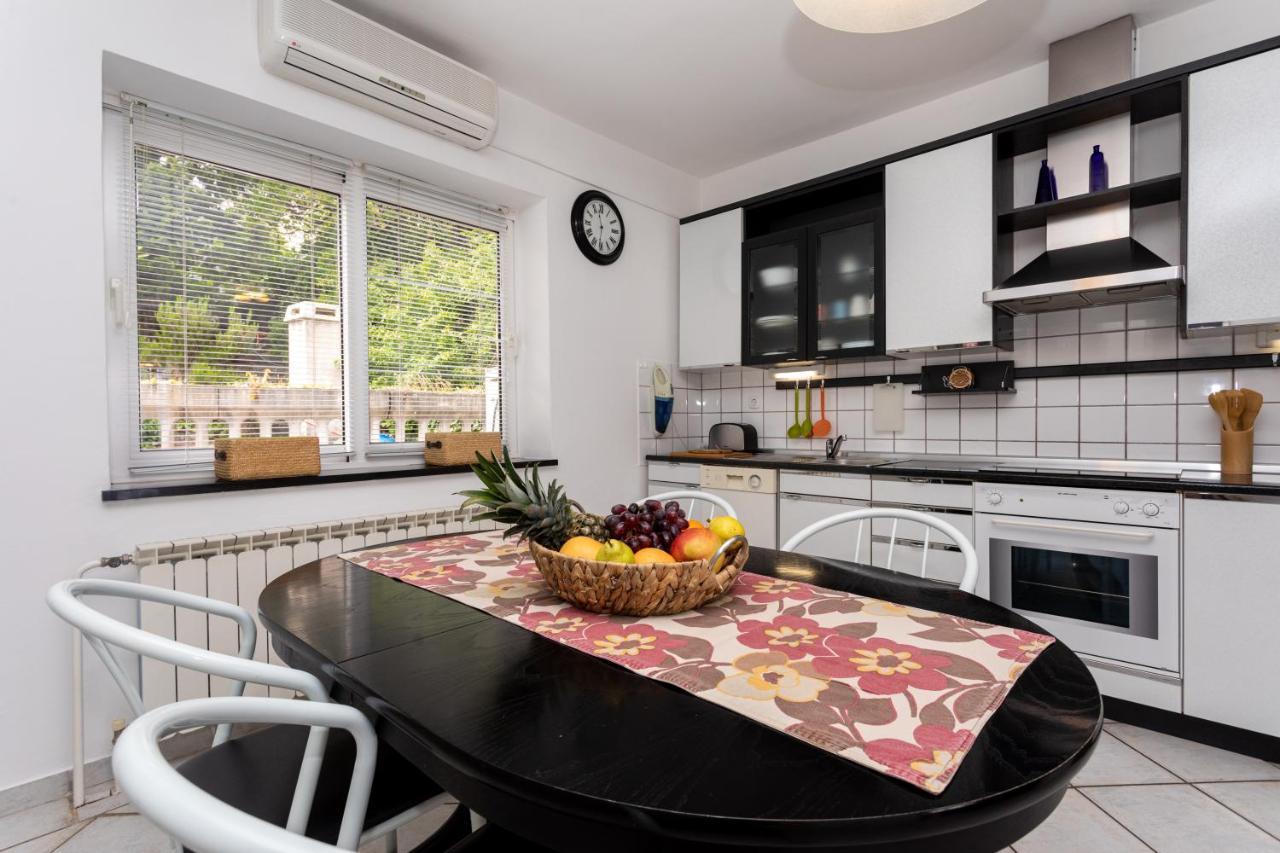 Apartman Maris Vrbnik Eksteriør billede